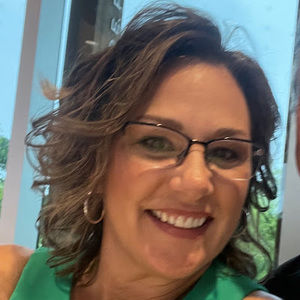 Meet your Posher, Rene'